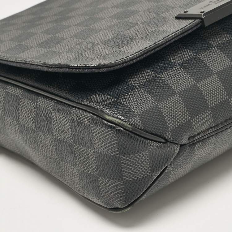 Pre Owned Louis Vuitton Damier Graphite Canvas District PM Bag
