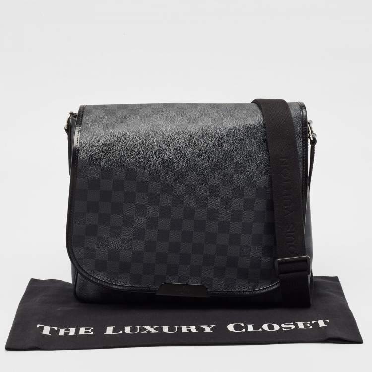 Pre Owned Louis Vuitton Damier Graphite Canvas Daniel MM Messenger Bag