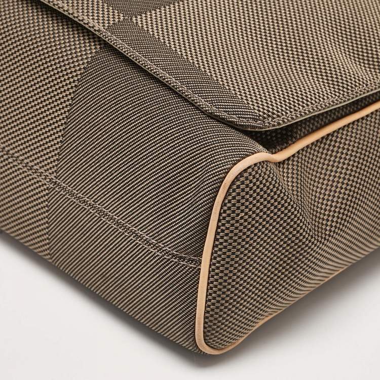 مملوكة مسبقًا Louis Vuitton Terre Damier Geant Canvas Messenger Bag