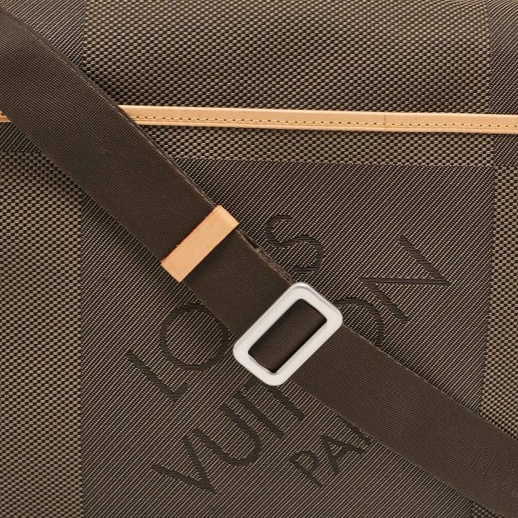 مملوكة مسبقًا Louis Vuitton Terre Damier Geant Canvas Messenger Bag