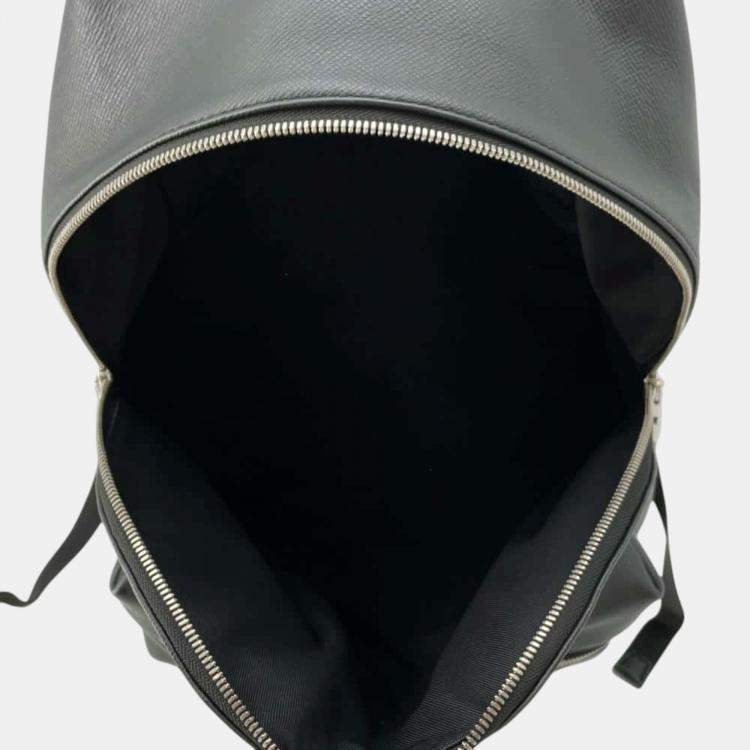 Pre Owned Louis Vuitton Noir Taiga Leather Discovery Backpack