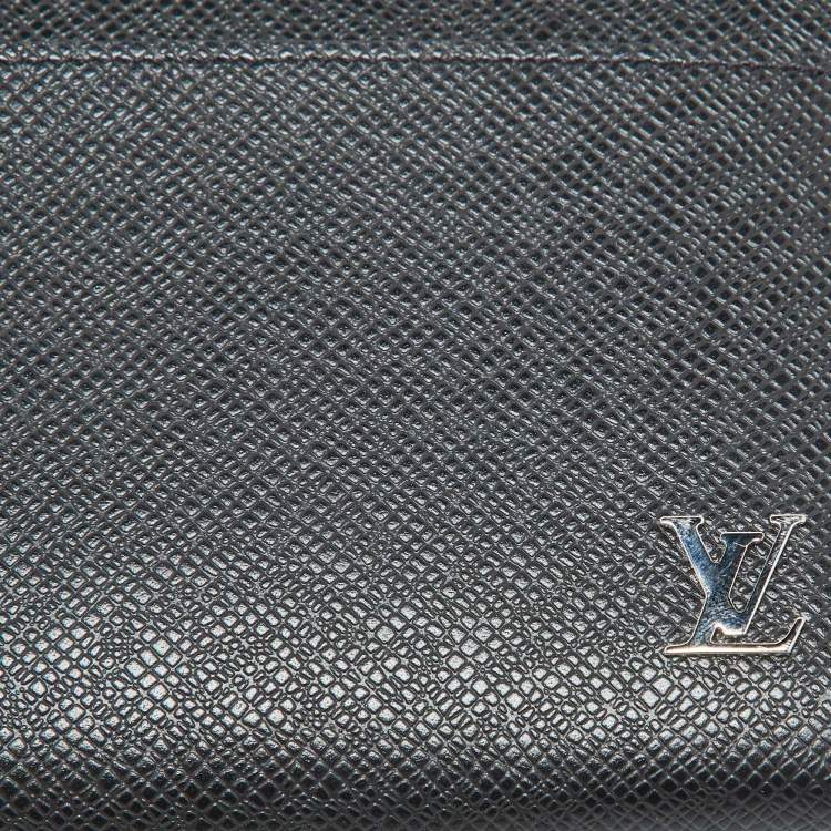 Pre Owned Louis Vuitton Black Leather Taiga Zippy Dragonne Wallet