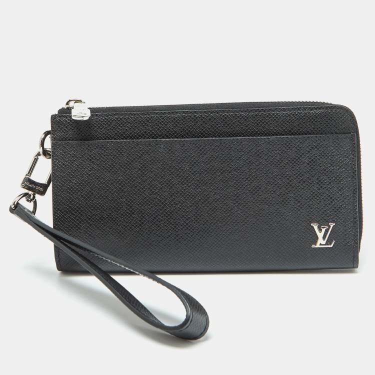 Pre Owned Louis Vuitton Black Leather Taiga Zippy Dragonne Wallet
