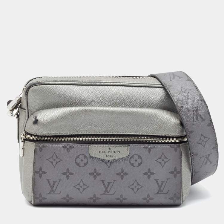 مملوكة مسبقًا Louis Vuitton Gunmetal Taigarama Canvas and Leather Outdoor Messenger Bag