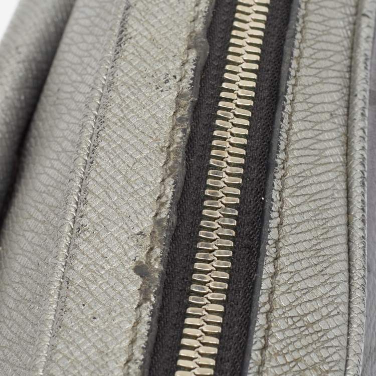 مملوكة مسبقًا Louis Vuitton Gunmetal Taigarama Canvas and Leather Outdoor Messenger Bag