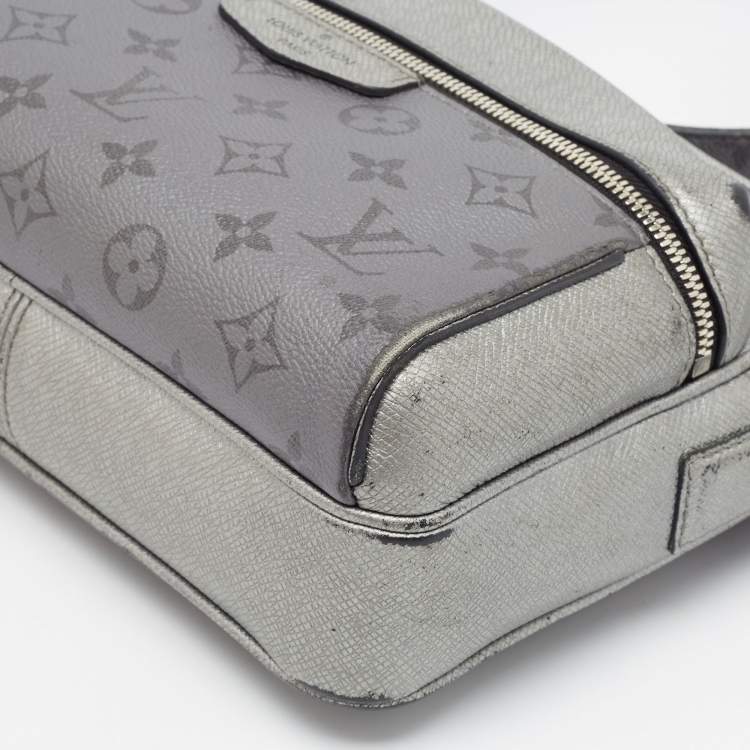 مملوكة مسبقًا Louis Vuitton Gunmetal Taigarama Canvas and Leather Outdoor Messenger Bag