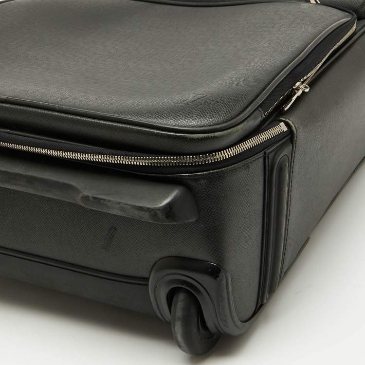 Pre Owned Louis Vuitton Black Taiga Leather Pegase Legere 55 Business Suitcase