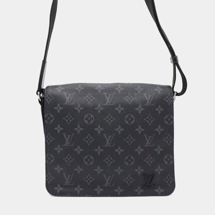 Pre Owned Louis Vuitton District Nv2 Noir Monogram Eclipse Size Pm