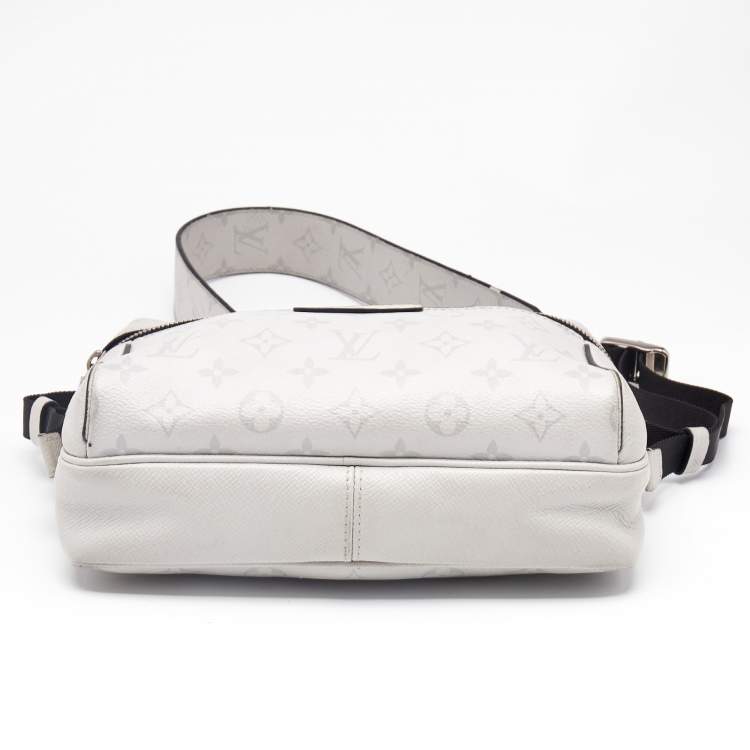 Pre Owned Louis Vuitton Antarctica Taigarama Monogram Outdoor Messenger PM Bag