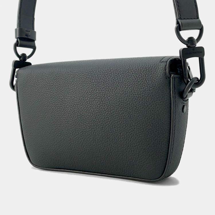 Pre Owned Louis Vuitton Noir Leather Pilot Wearable Wallet 
