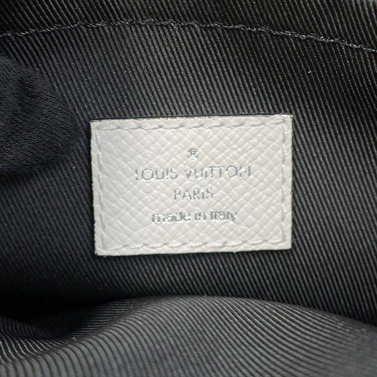 Pre Owned Louis Vuitton Blanc Monogram Taiga Leather Outdoor Messenger Bag