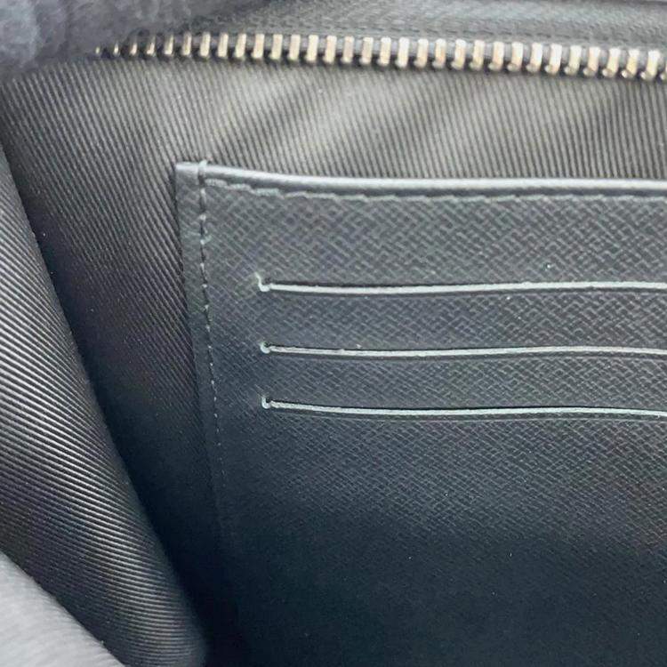 Pre Owned Louis Vuitton Pochette Voyage Noir Monogram Eclipse Size Mm