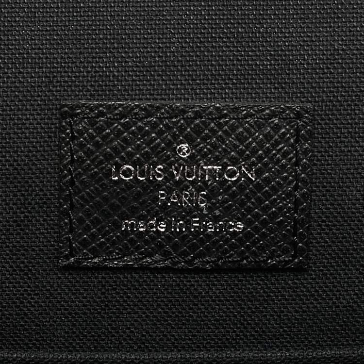 Pre Owned Louis Vuitton Black Taiga Leather Andrei Messenger Bag