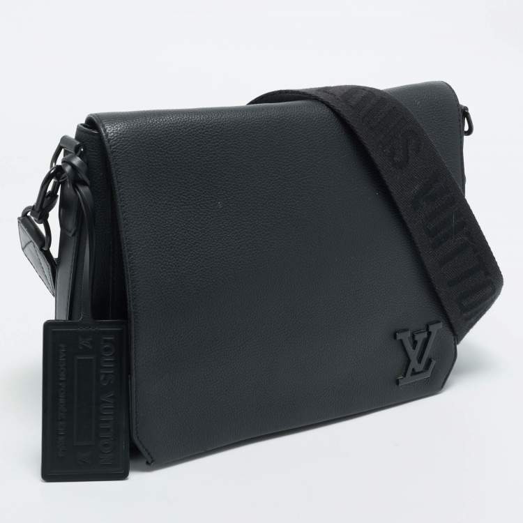 Pre Owned Louis Vuitton Black Aerogram Leather Takeoff Messenger Bag