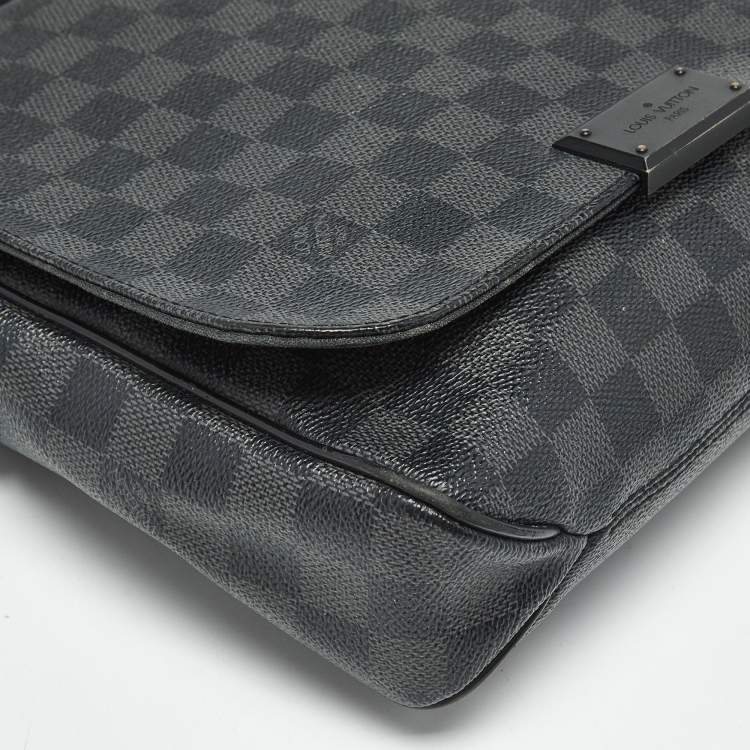 Pre Owned Louis Vuitton Damier Graphite Canvas District PM Bag