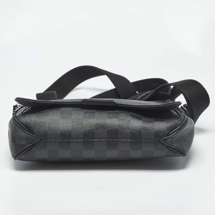 Pre Owned Louis Vuitton Damier Graphite Canvas District PM Bag