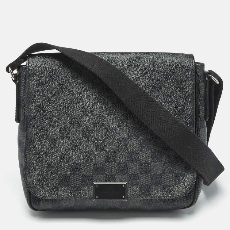 Pre Owned Louis Vuitton Damier Graphite Canvas District PM Bag