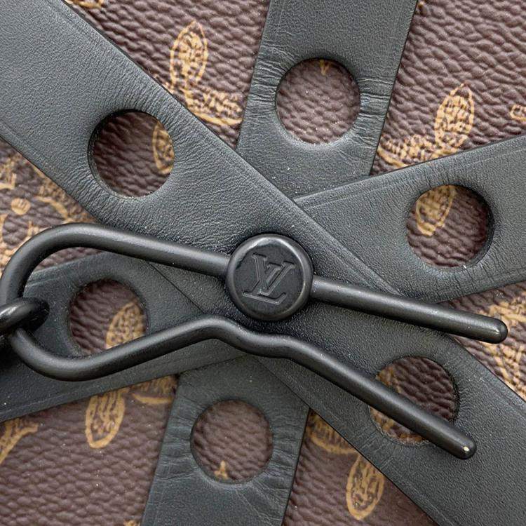 Pre Owned Louis Vuitton Wheel Box Noir Monogram