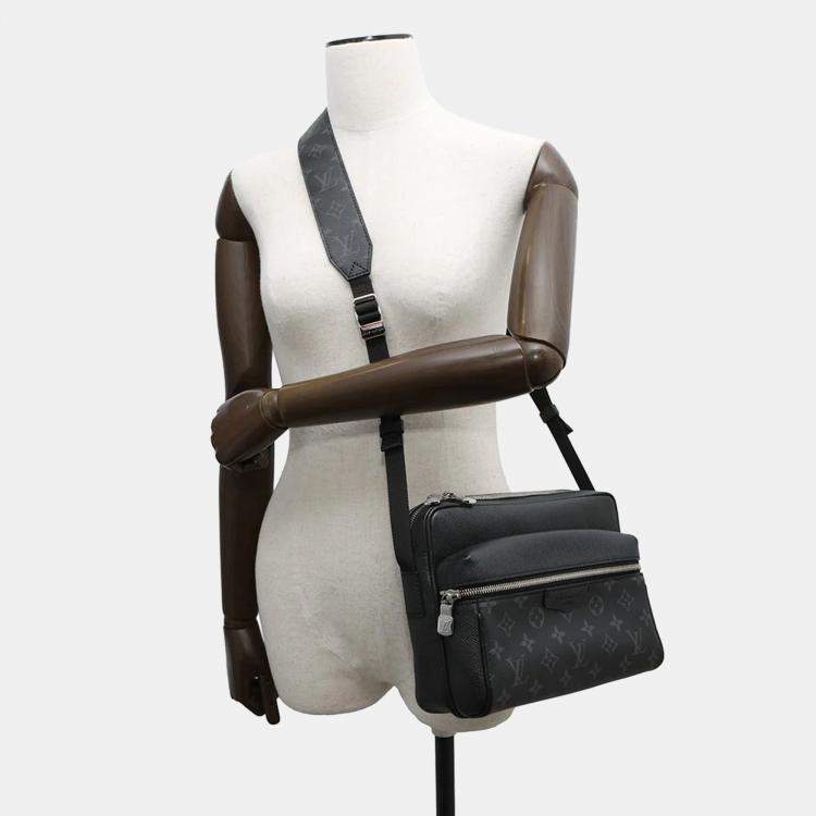 Pre Owned Louis Vuitton Outdoor Messenger Noir Taiga Leather Monogram Eclipse Size Pm