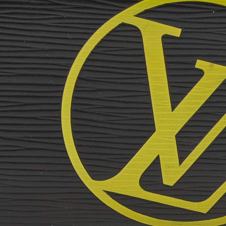 Pre Owned Louis Vuitton Black Leather LV Circle Bifold Wallet