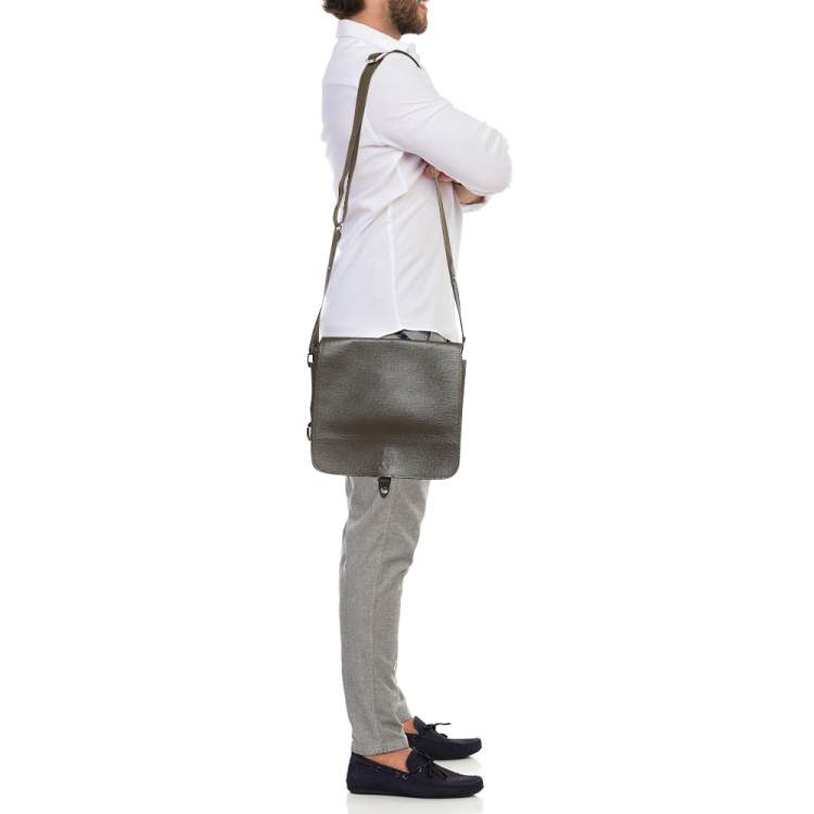 Pre Owned Louis Vuitton Grizzli Taiga Leather Andrei Messenger Bag