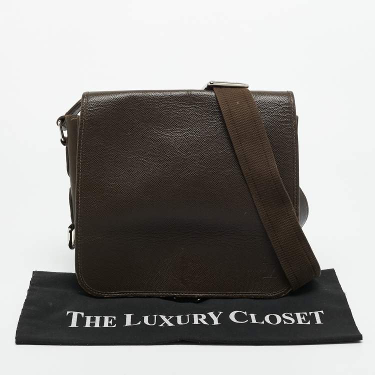 Pre Owned Louis Vuitton Grizzli Taiga Leather Andrei Messenger Bag