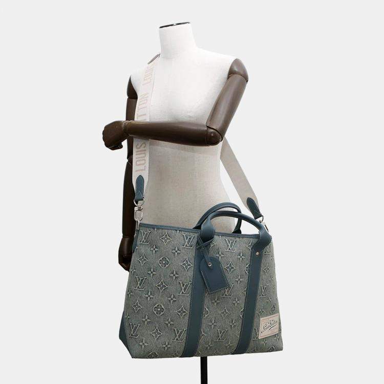 Pre Owned Louis Vuitton Weekend Blue Monogram Washed Denim Tote Bag