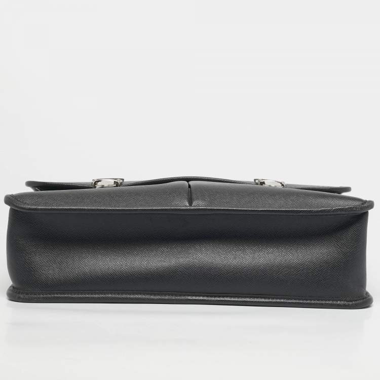 Pre Owned Louis Vuitton Black Taiga Leather Alexei Messenger Bag