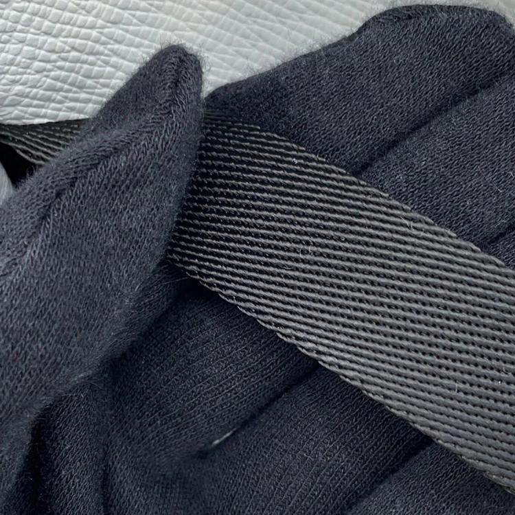 مملوكة مسبقًا حقيبة ظهر لويس فيتون ديسكفري بلانك تايغرما مونوغرام حجم بي ام