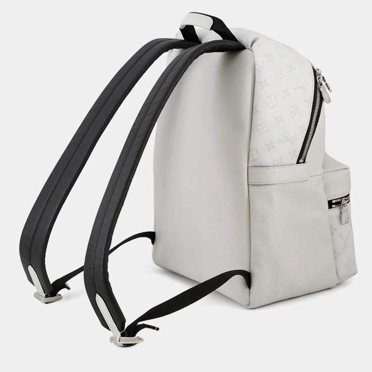 مملوكة مسبقًا حقيبة ظهر لويس فيتون ديسكفري بلانك تايغرما مونوغرام حجم بي ام