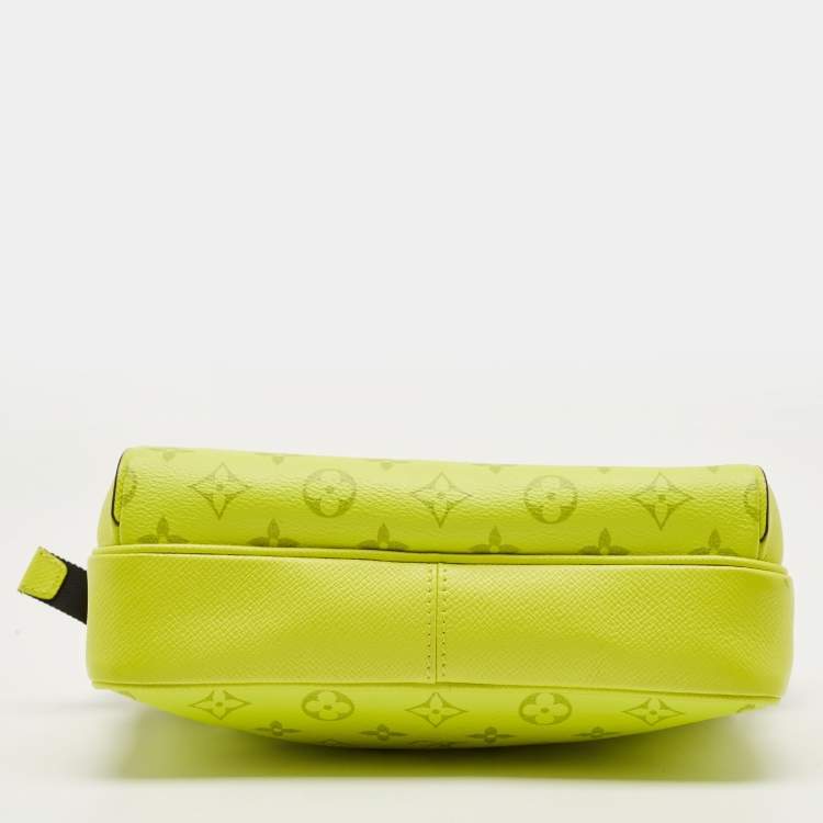 Pre Owned Louis Vuitton Neon Yellow Taiga Leather Monogram Canvas Outdoor Messenger Bag