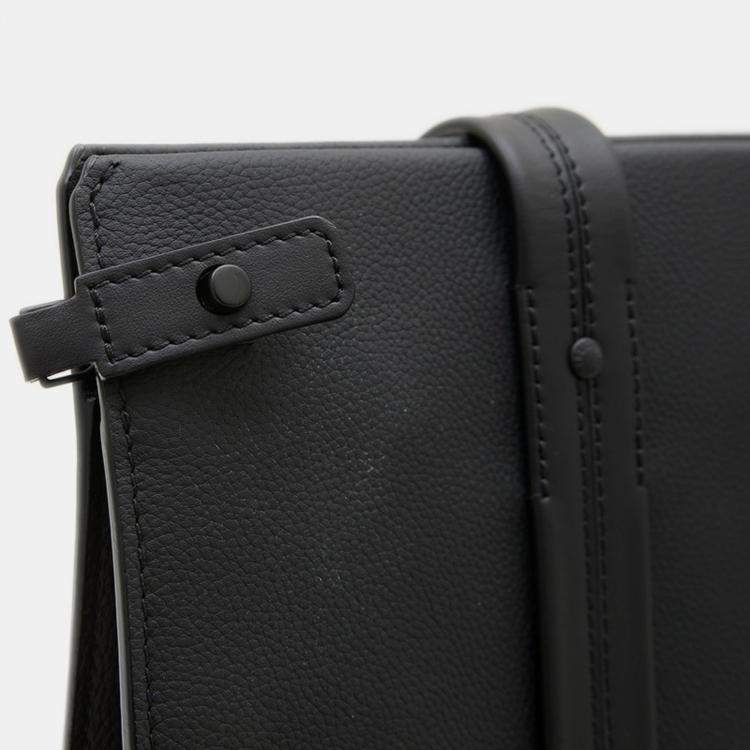 Pre Owned Louis Vuitton Take Off Aerogram Black Leather Tote Bag