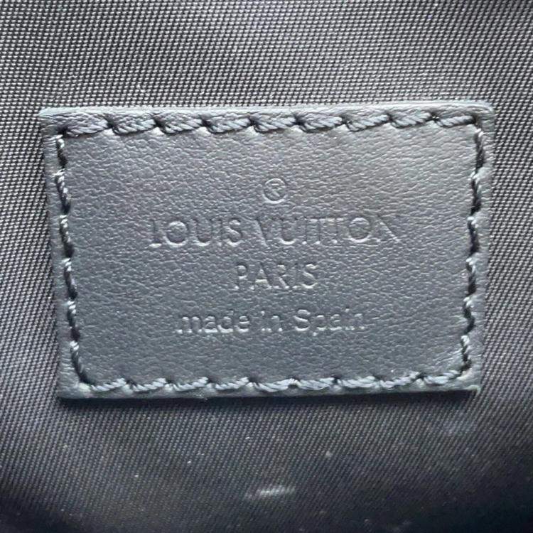 Pre Owned Louis Vuitton Comet Messenger Noir Calf Leather Monogram Pattern Size PM