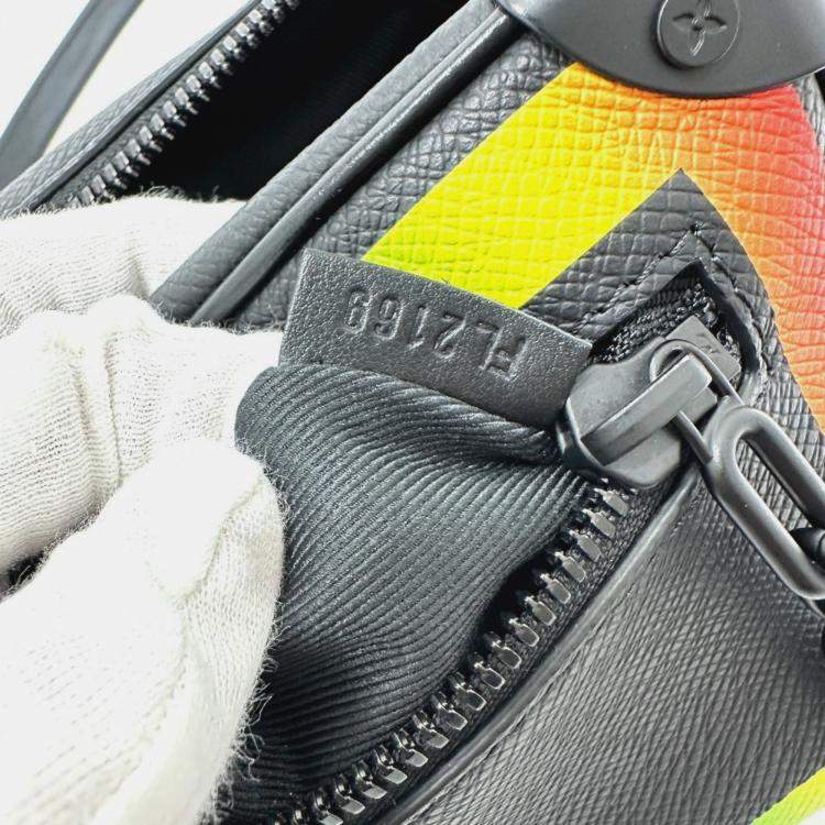 Pre Owned Louis Vuitton M30351 Taiga Mini Soft Trunk Shoulder Bag In Leather Black