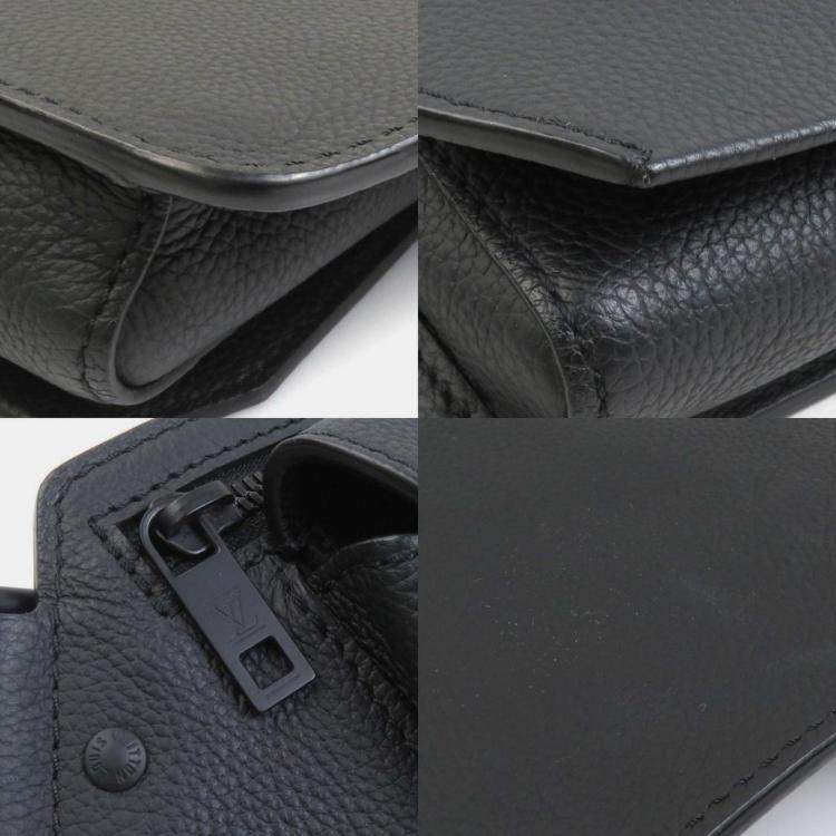 Pre Owned Louis Vuitton Louis Vuitton Body Bag Lv Aerogram Take Off Sling Leather Black