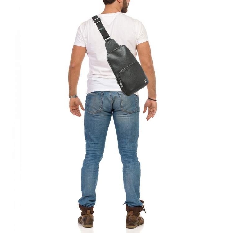 Pre Owned Louis Vuitton Black Taiga Leather Avenue Sling Bag