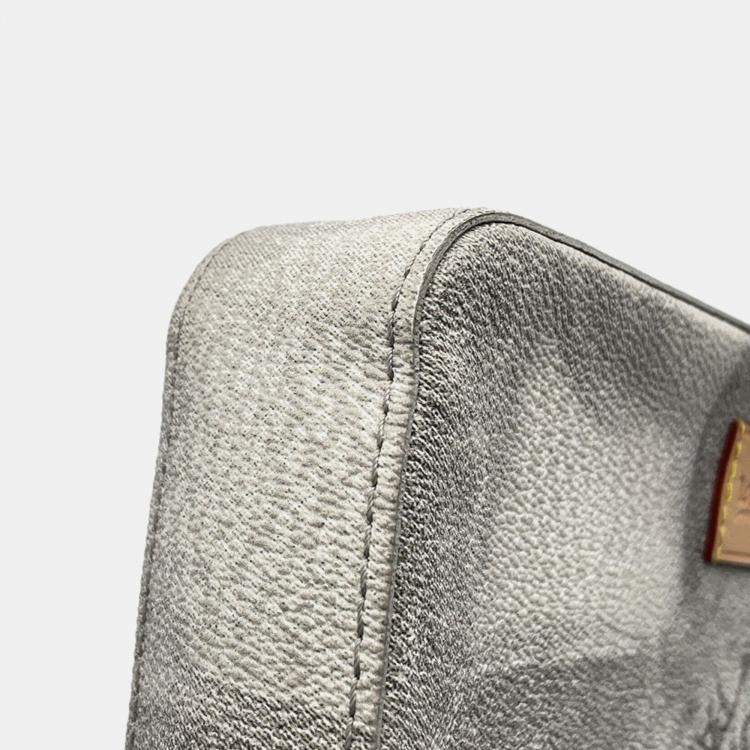 Pre Owned Louis Vuitton Trio Messenger Gray Damier Salt