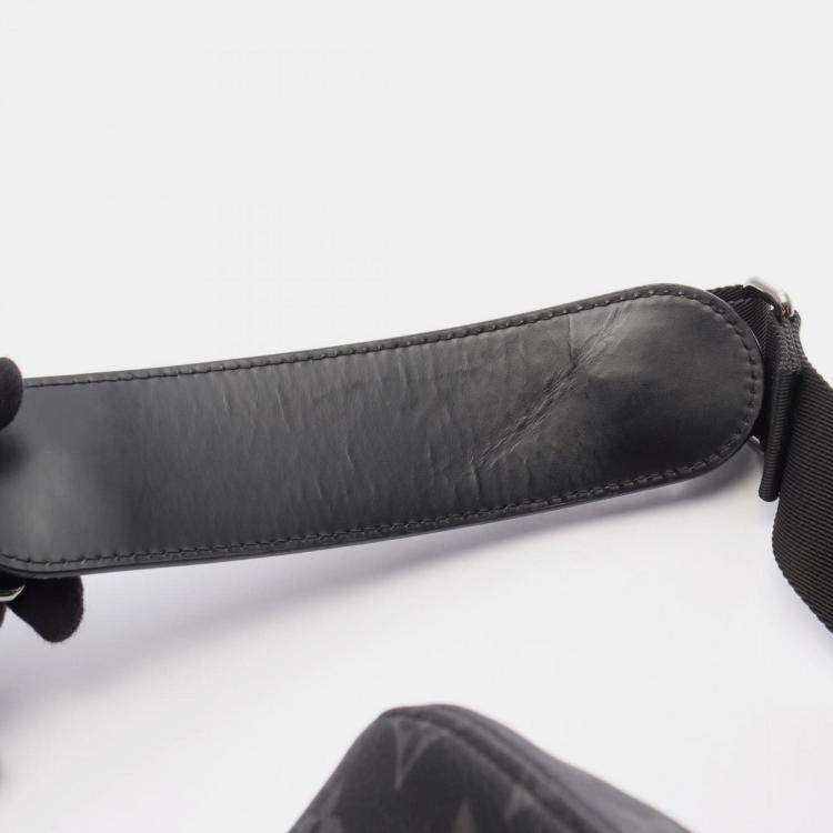 Pre Owned Louis Vuitton Messenger Voyage Pm Shoulder Bag In Monogram Eclipse Coated Canvas And Leather Black