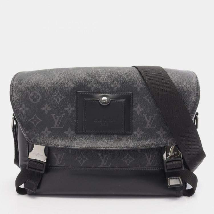 Pre Owned Louis Vuitton Messenger Voyage Pm Shoulder Bag In Monogram Eclipse Coated Canvas And Leather Black