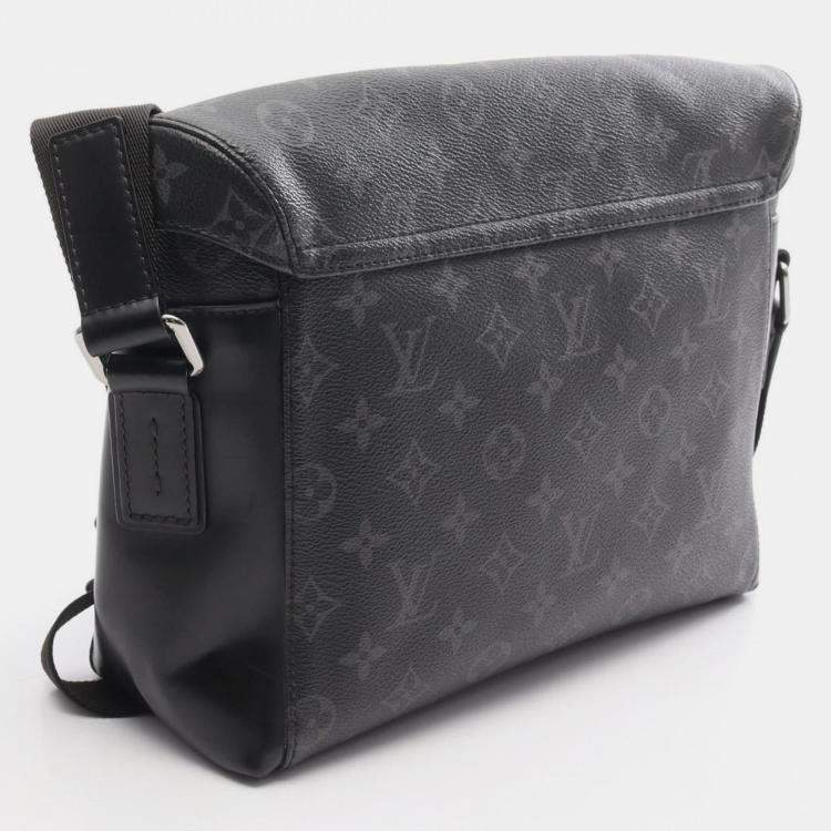 Pre Owned Louis Vuitton Messenger Voyage Pm Shoulder Bag In Monogram Eclipse Coated Canvas And Leather Black
