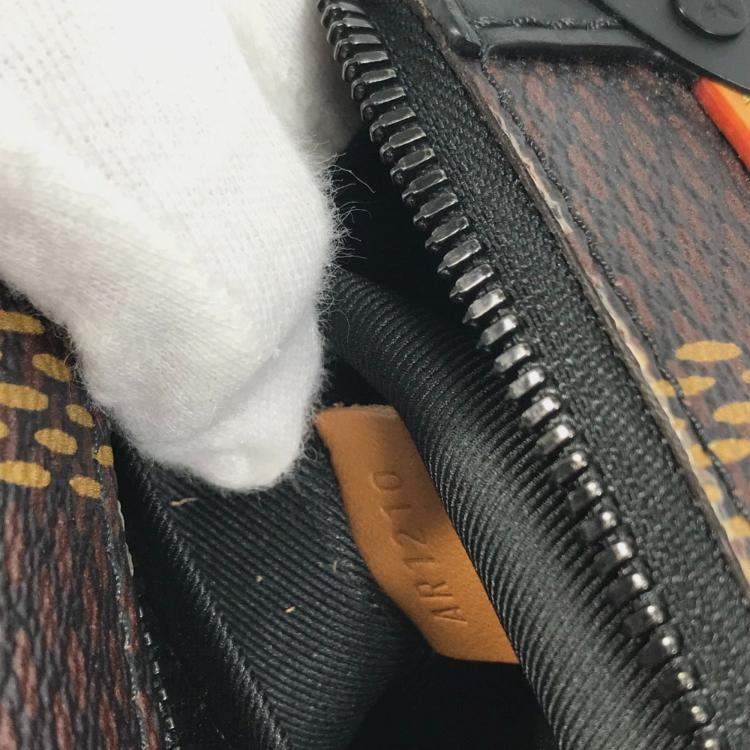 Pre Owned Louis Vuitton Damier Giant Nigo Collaboration Soft Trunk Pochette Shoulder Bag In Canvas Brown