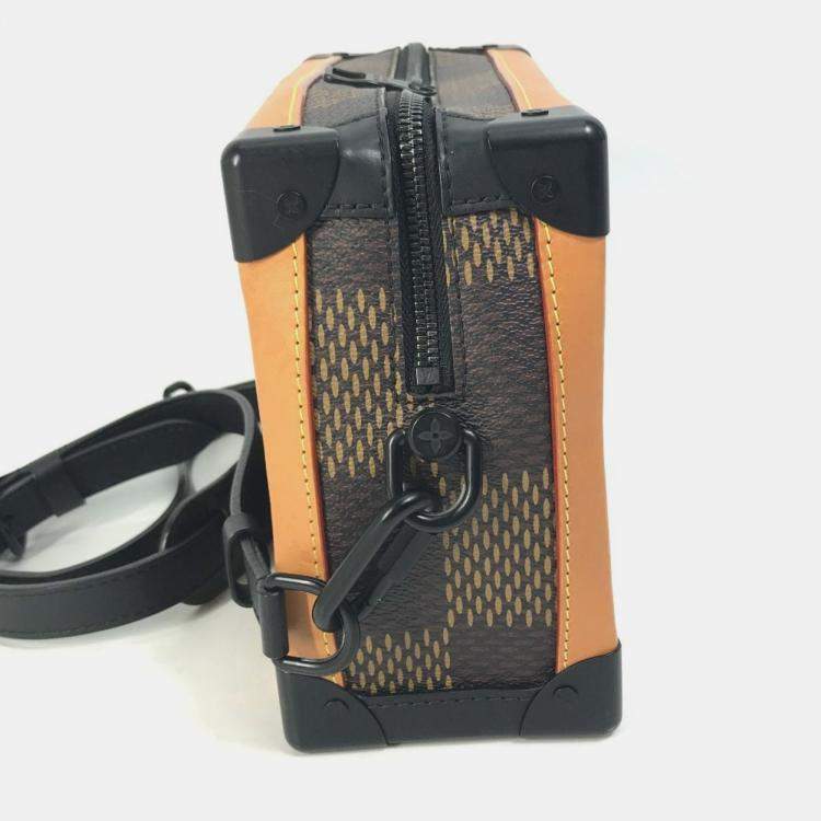 Pre Owned Louis Vuitton Damier Giant Nigo Collaboration Soft Trunk Pochette Shoulder Bag In Canvas Brown