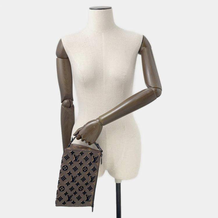 Pre Owned Louis Vuitton Triangle Messenger Noir Monogram / Toughtage