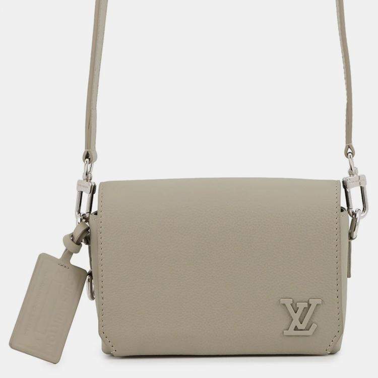 مملوكة مسبقًا Louis Vuitton Fastline Wearable Wallet Sage Cowhide Leather Lv Aerogram
