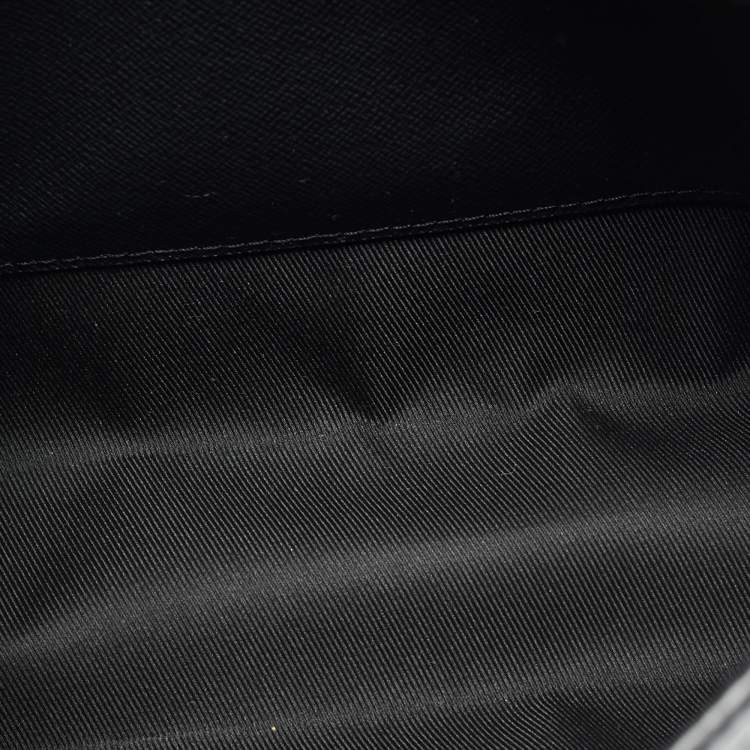 مملوكة مسبقًا Louis Vuitton Voyage MM Monogram Eclipse Reverse Canvas Pochette