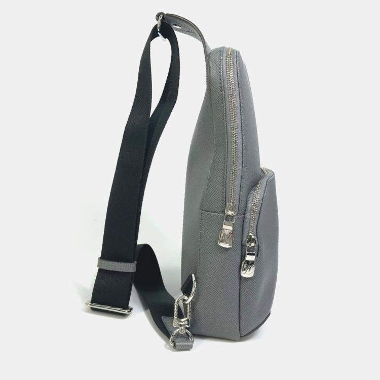 Pre Owned Louis Vuitton Taiga Avenue Backpack Shoulder Bag In Leather Green/Grey