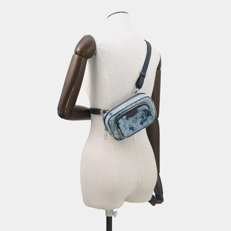 Pre Owned Louis Vuitton Outdoor Pochette Blue/Navy Watercolor Monogram