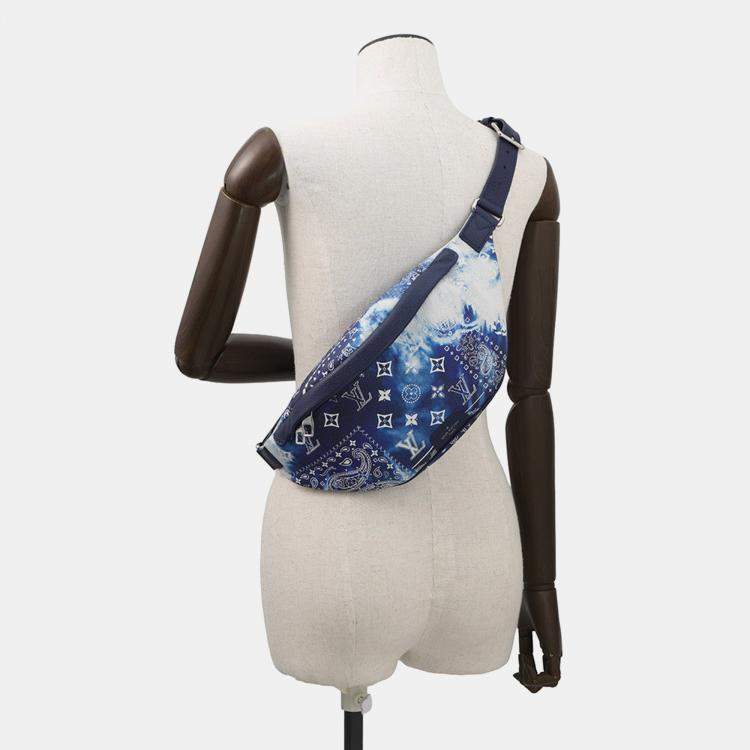 Pre Owned Louis Vuitton Discovery Bumbag Blue Monogram Bandana Size Pm
