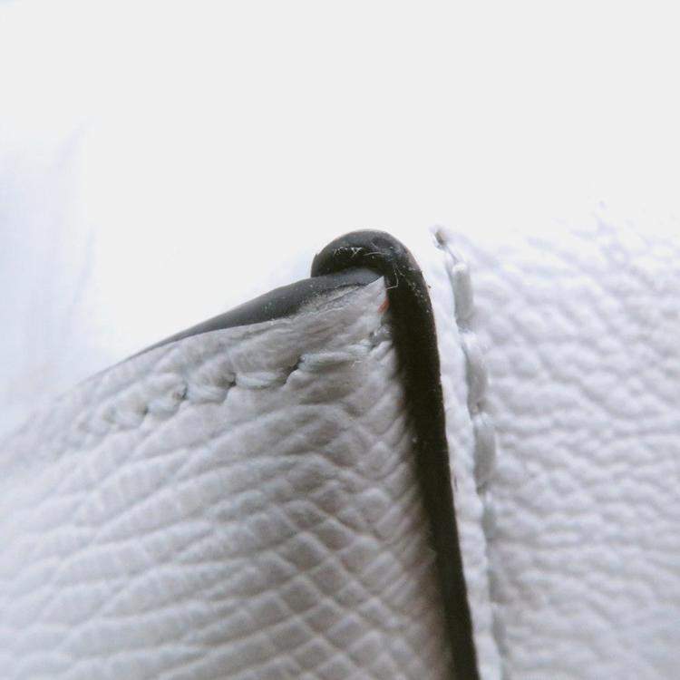 مملوكة مسبقًا Louis Vuitton Weekend Tote Nm Blanc Monogram Taiga Leather