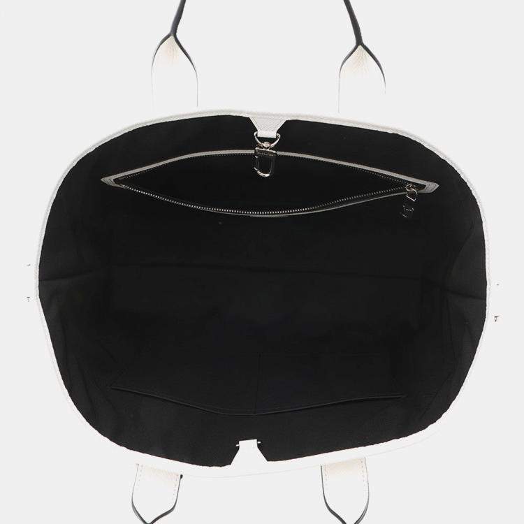 مملوكة مسبقًا Louis Vuitton Weekend Tote Nm Blanc Monogram Taiga Leather